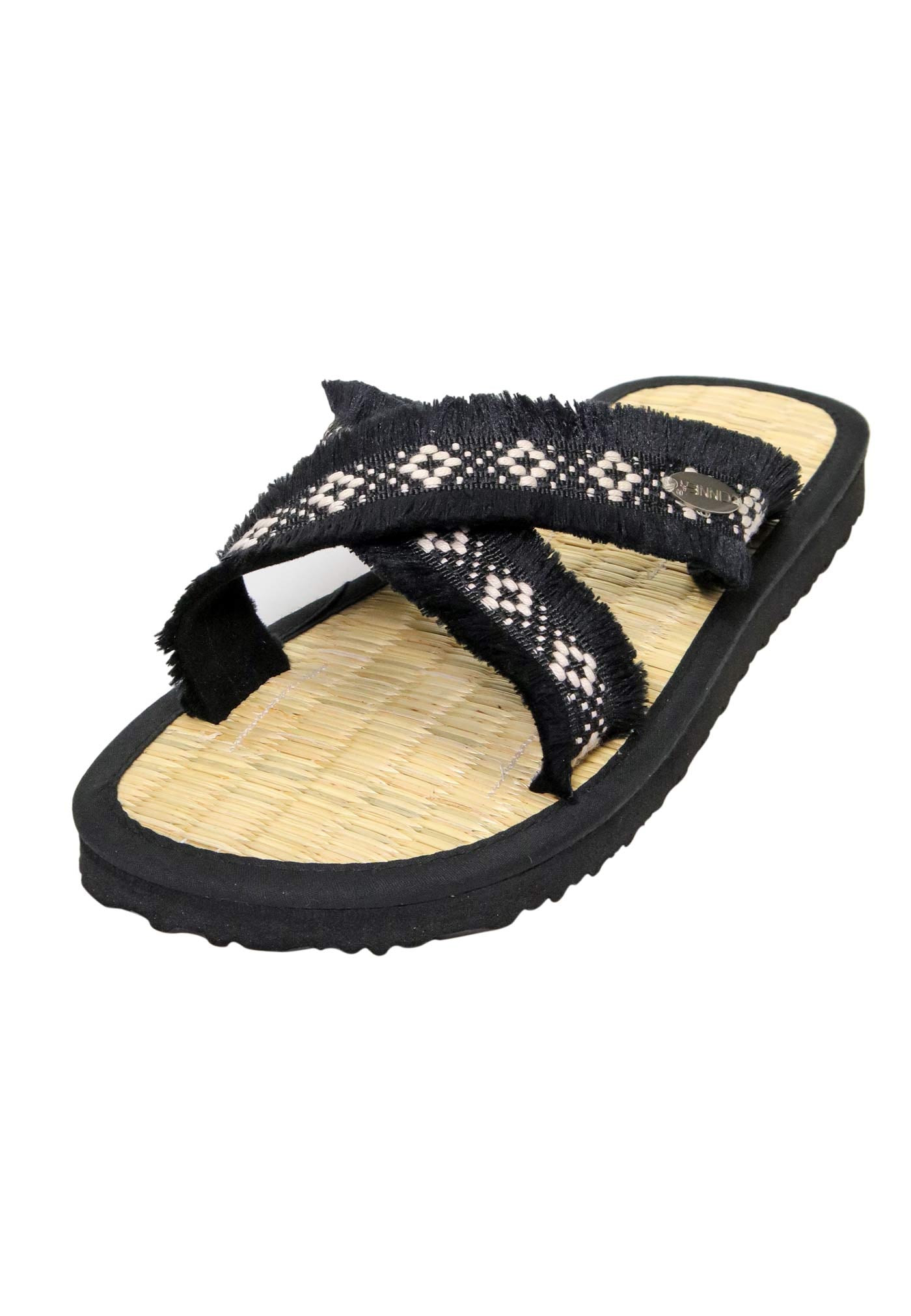 Sandalen mit schwarzen Kreuz-Riemen, Binsen Innensohle und schwarzer Außensohle, Vorderansicht